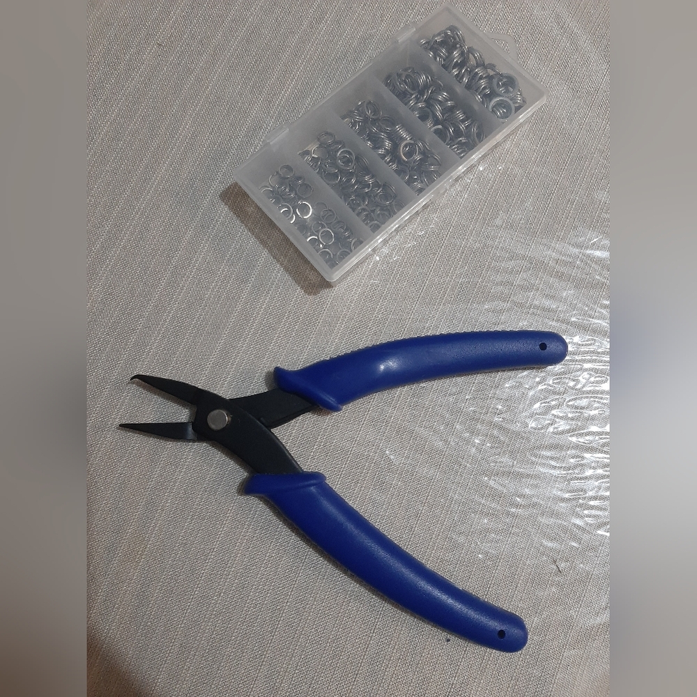 Split Rings with Pliers